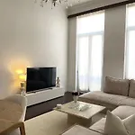 Beautiful With Jacuzzi Appartement *