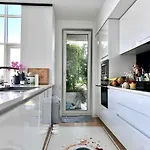 Room Suite Penthouse Brussels Skyline Penthouse Suite 220 M2 Suite Room Of Refined Elegance Couette-café