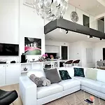 Oda ve Kahvaltı Suite Penthouse Brussels Skyline Penthouse Suite 220 M2 Of Refined Elegance Suite