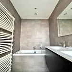 Couette-café Room Suite Penthouse Brussels Skyline Penthouse Suite 220 M2 Suite Room Of Refined Elegance Bruxelles
