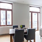 Bright Near Eu Quarter & Schuman Metro Brusel
