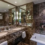Warwick Grand-place Hotel 4*