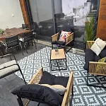 Kweni House Villa *