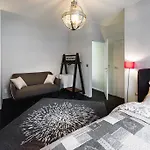 Bed & Breakfast All In One