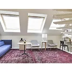 9hotel Sablon 4*