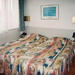 Mirabeau Hotel 2*
