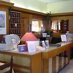 Mirabeau Hotel 2*