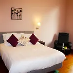 Eu Bed & Breakfast 3*