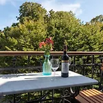 Newton Boutique Residences - Eu Area 4*