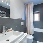 Flagey Penthouse Duplex بروكسل