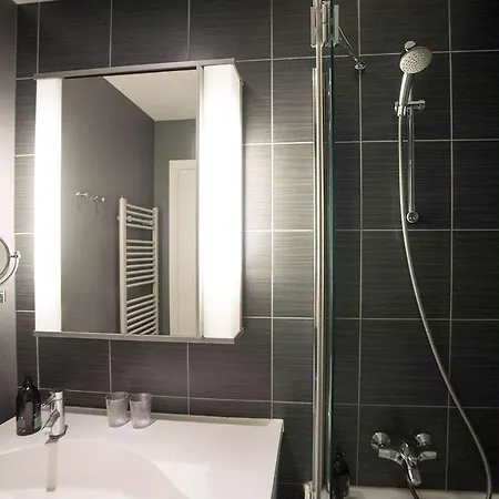 Adagio Grand Place Aparthotel 3*