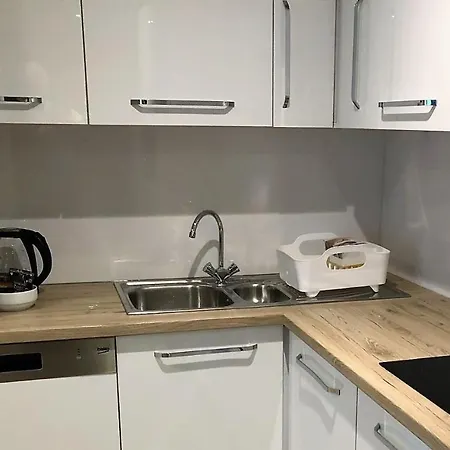 فلات ميدي 33 3* بروكسل