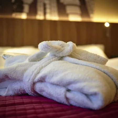 Hotel Holiday Schuman By Ihg