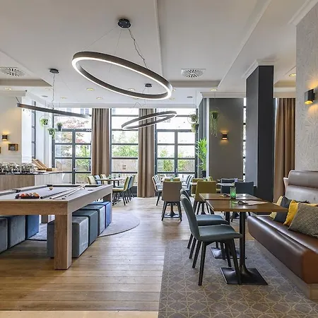 Hotel Holiday Schuman By Ihg