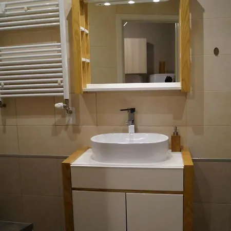 Classy At European Quarter 2 *