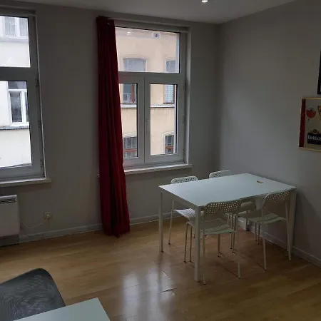 Central Yellow Apartment Apartment *