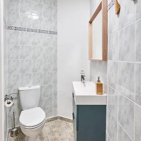 Downtown Apartment *