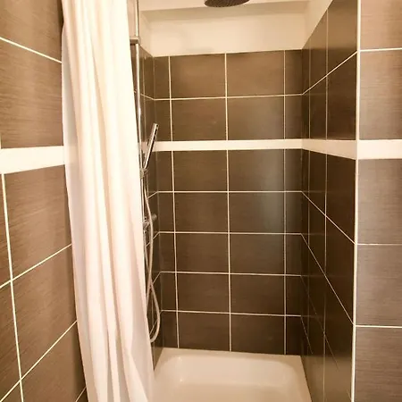 Splendid & Cosy Studio - Perfect Location 'stephanie-louise Area' Apartament *