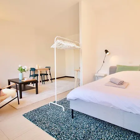 Apartment Amazing & Cosy Studio Perfect Location 'stephanie-louise Area' *