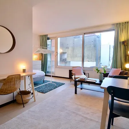 Amazing & Cosy Studio Perfect Location 'stephanie-louise Area' Apartment *