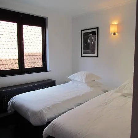 Grand Place 6 *