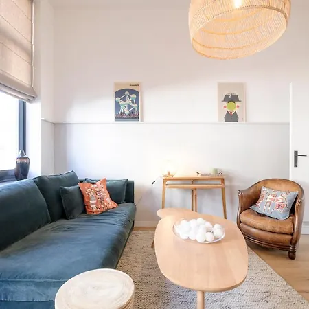 Apartment Fabulous In Chatelain Area With Balcony Brussels