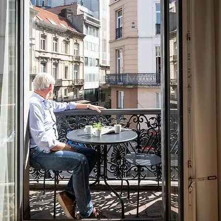 Apartment Spacious Modern Appartments In The Heart Of