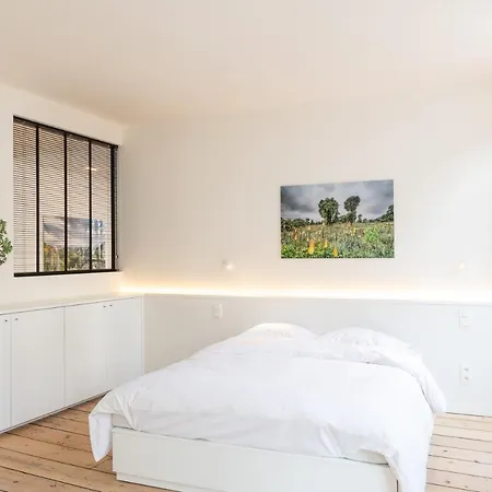 Spacious Modern Appartments In The Heart Of *