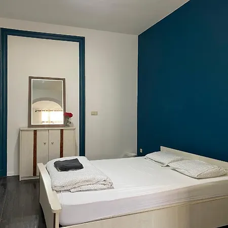 Nice Near Midi Train Station Apartment *