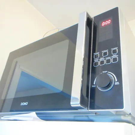 - - - - - Au Sixieme Ciel - - - - - Bruksela