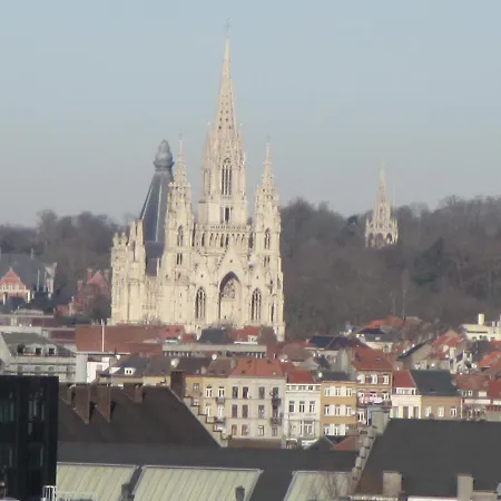 - - - - - Au Sixième Ciel - - - - - Appartement *