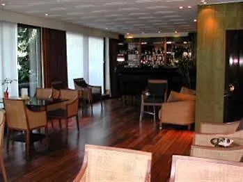 322 Lambermont Hotel