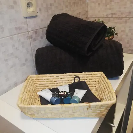 Séjour chez l'habitant Studio équipé, Salle De Bain Privée, Proche Centre Ville *