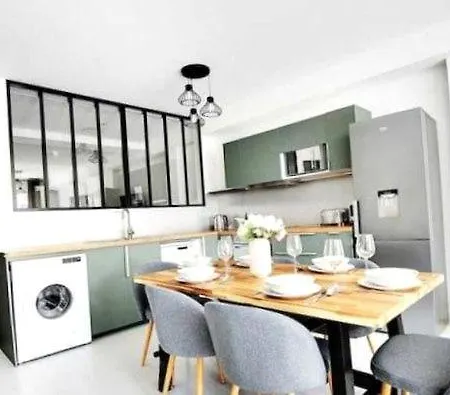 Luxurious Apartments Daire