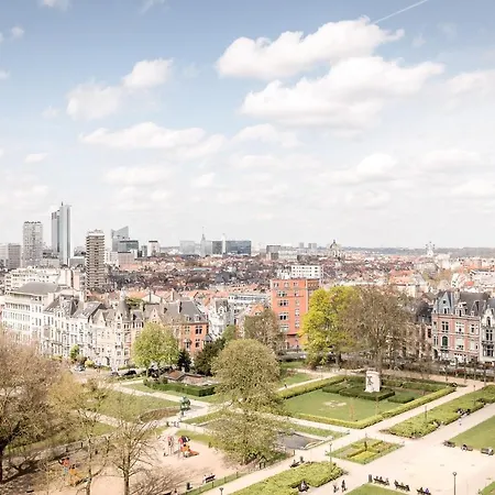 B-aparthotel Ambiorix Апарт-отель