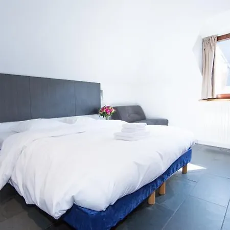 شقة فندقية Azimut Flathotel بروكسل