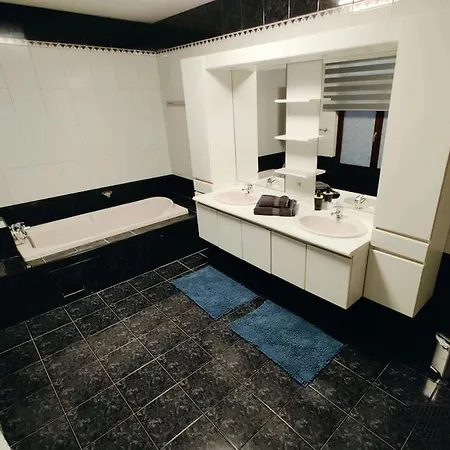 아파트 Modern Duplex 100m2 Perfect To Visit 브뤼셀