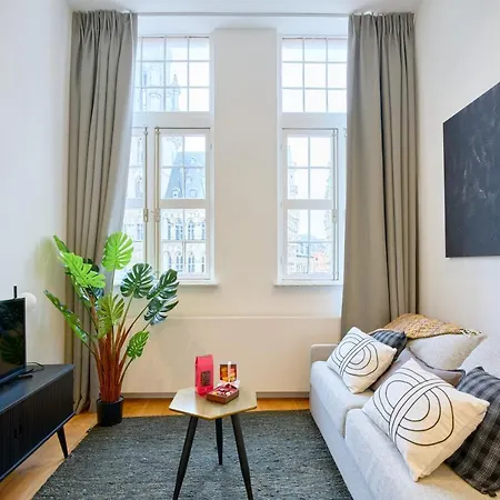 아파트 Maison Grand Place 5 *