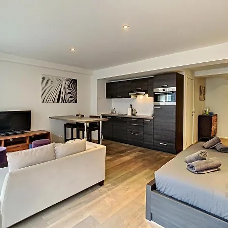Flat Moliere * Bruselas