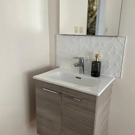 아파트 Cosy With Canal View 브뤼셀