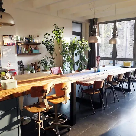 아파트 Bright Loft Close To Downtown