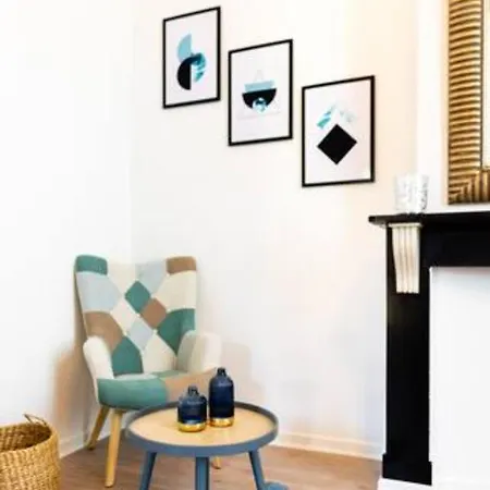 Manoir Bel Horizon Avec Grand Jardin Et Parking Prive בריסל