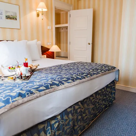 Le Chatelain Hotel
