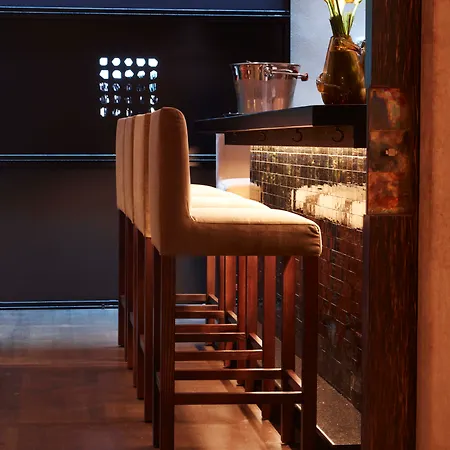 Ξενοδοχείο Radisson Collection Grand Place 5*