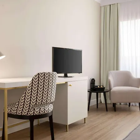 Avenue Louise Trademark Collection By Wyndham 4*