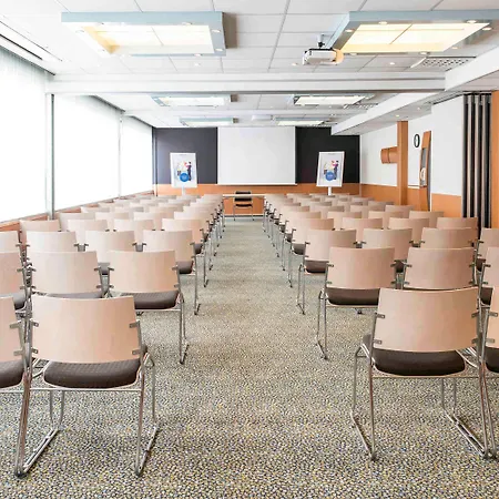 מלון Novotel Brussels Airport דיגם