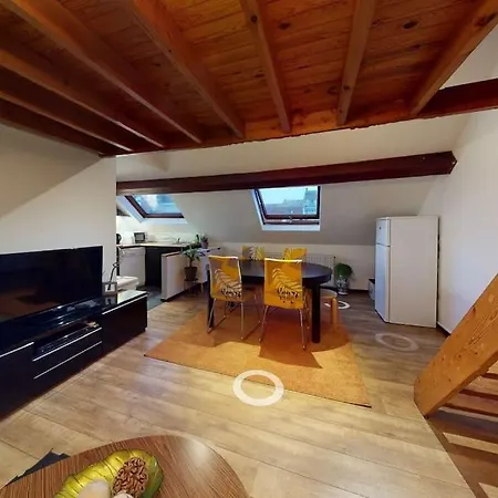 2 Bedroom With A Rooftop Terrace On 3rd Floor *