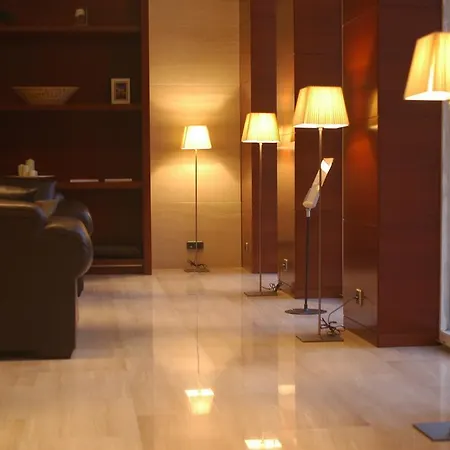 Hotell Catalonia Grand Place 4*