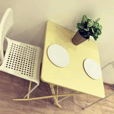 Проживание в семье Benny's Centre