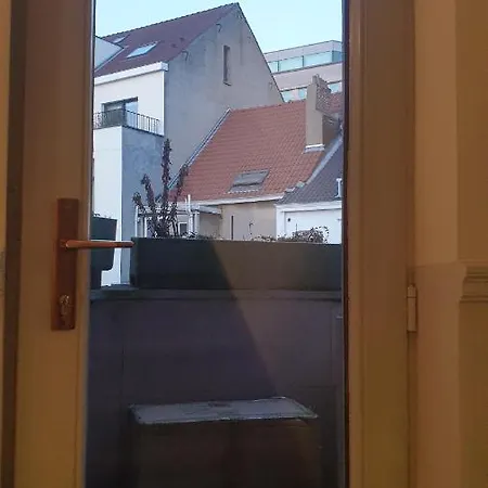 Апартаменты Lovely 2 Bedroom Penthouse With Terrace Брюссель